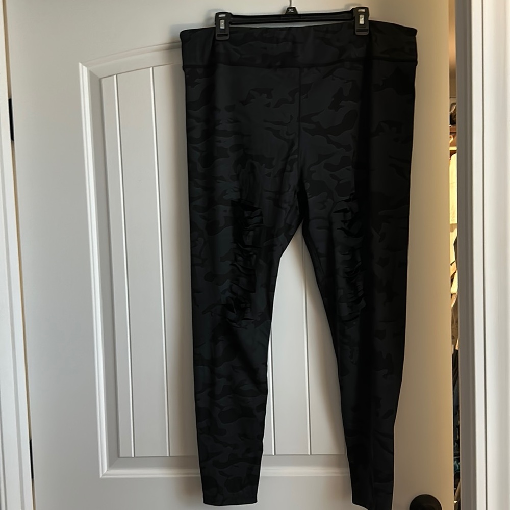 Camo Cut Out Leggings